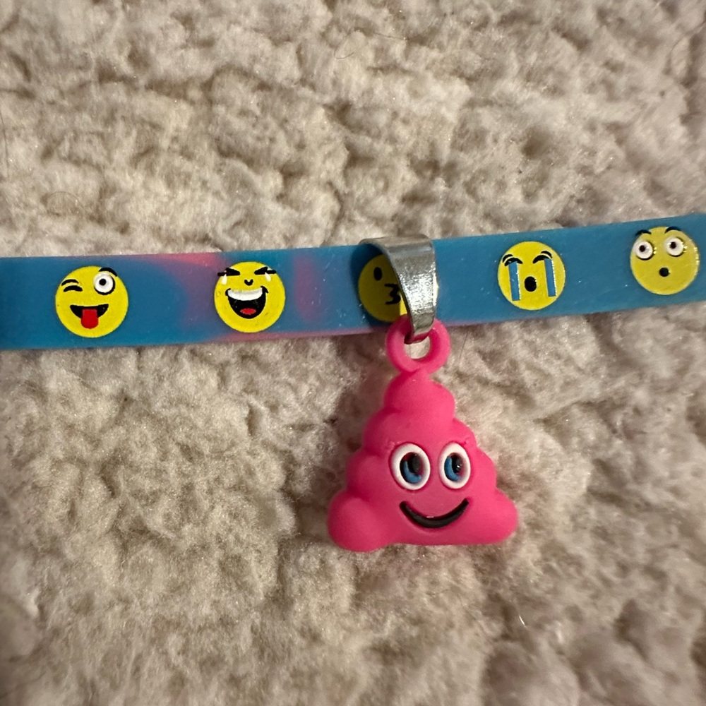 Set of 2 Bracelets and 4 Rings